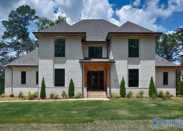 Property at 160 Bishop Rd, Huntsville, AL 35806, 4 beds, 3.5 baths
