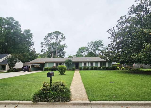 Property at 2321 SE Springdale Rd, Decatur, AL 35601, 3 beds, 3 baths