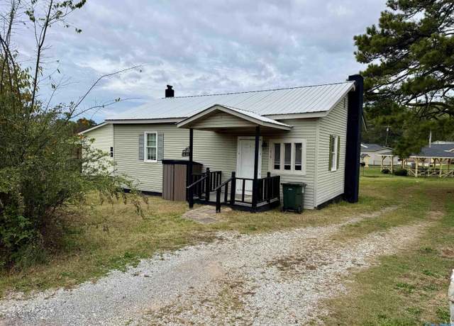 Property at 1416 12th St, Athens, AL 35611, 3 beds, 1 bath
