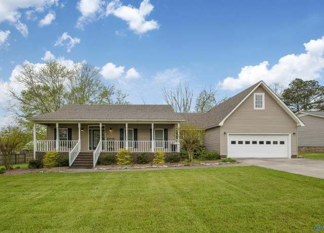 Property at 111 Meadowood Ln, Albertville, AL 35950, 4 beds, 3 baths