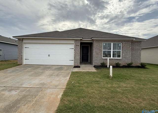 Property at 4029 Mckenzie Dr SW, Decatur, AL 35603, 4 beds, 2 baths