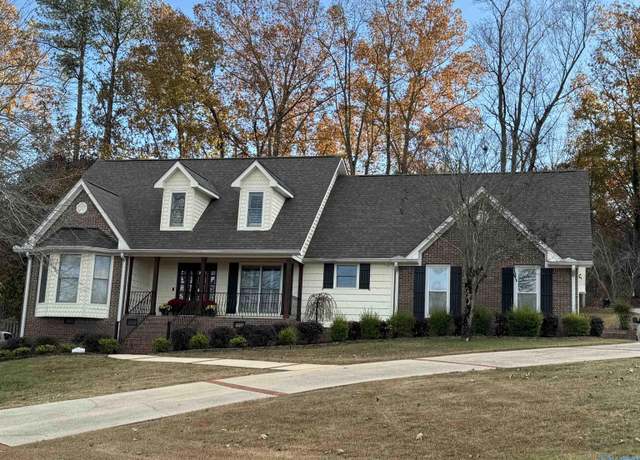 Property at 5501 Cedar Mill Dr, Guntersville, AL 35976, 4 beds, 3.5 baths
