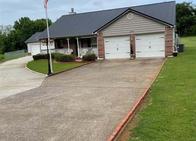 Property at 11799 Pulaski Pike, Toney, AL 35773, 3 beds, 2 baths