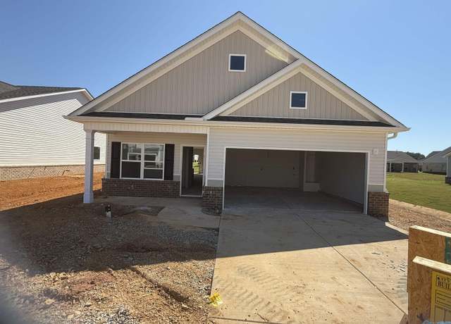 Property at 20308 Nightingale Dr, Athens, AL 35611, 3 beds, 2 baths