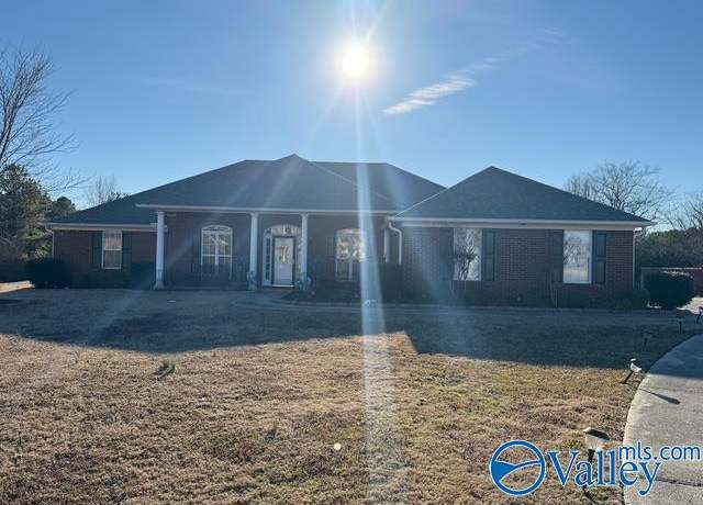 Property at 119 Oak Branch Cir, Harvest, AL 35749, 4 beds, 3 baths