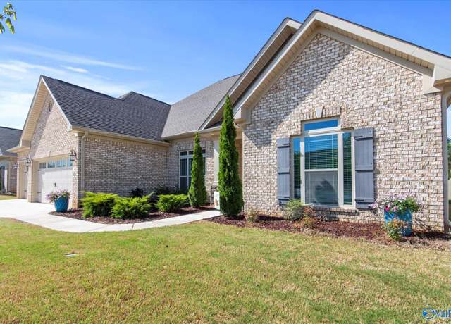 Property at 7440 Flint Crossing Cir SE, Owens Cross Roads, AL 35763, 4 beds, 4 baths