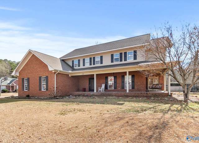 Property at 705 Powell Blvd, Albertville, AL 35950, 4 beds, 3 baths