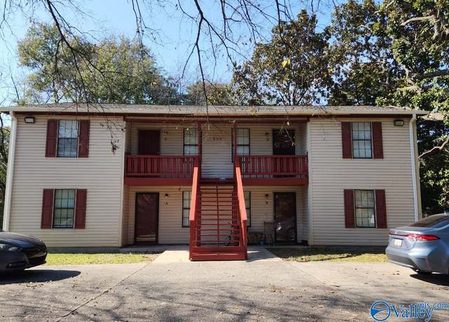 Property at 201 8th Ave SW, Decatur, AL 35601, 8 beds, 4 baths