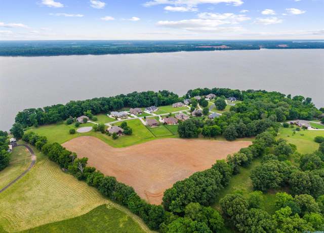 Property at 12872 Saint Andrew Dr, Athens, AL 35611, 6 beds, 4 baths