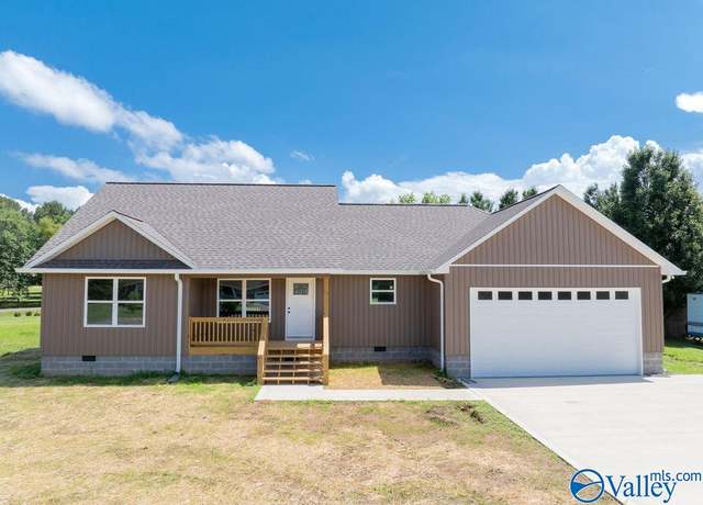 Property at 298 Christopher Dr, Rainsville, AL 35986, 3 beds, 2 baths