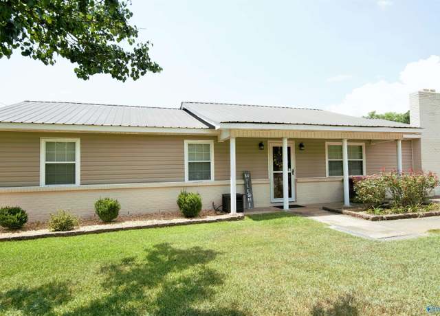Property at 1803 Tunsel Rd SW, Hartselle, AL 35640, 4 beds, 2 baths