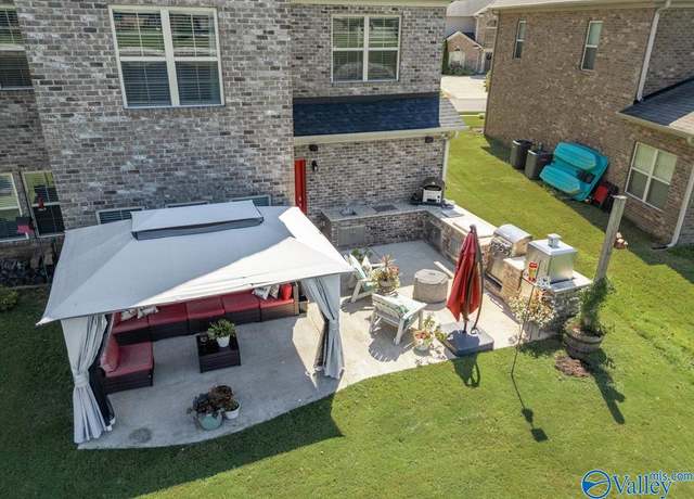 Property at 15117 Lakeside Trl SW, Huntsville, AL 35803, 4 beds, 3.5 baths