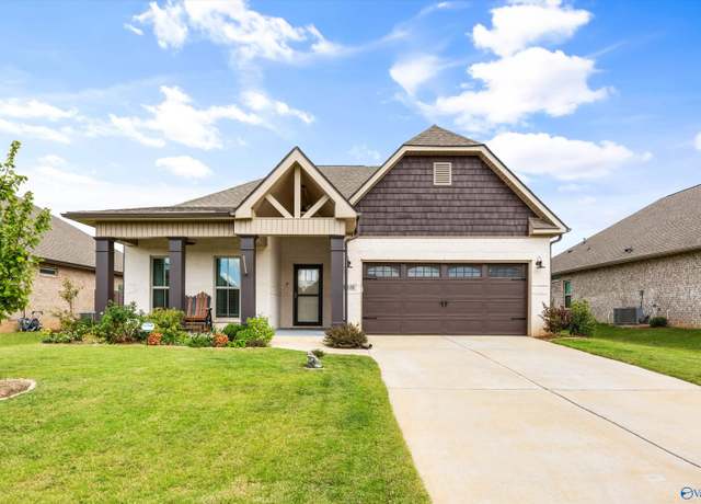 Property at 14680 Greenleaf Dr, Athens, AL 35613, 3 beds, 2 baths
