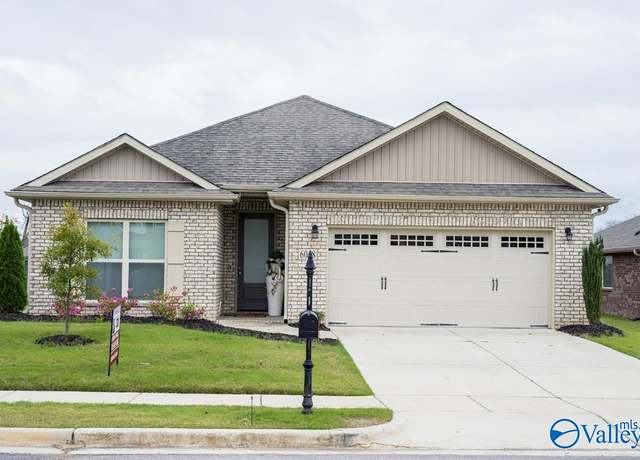 Property at 6048 Thorntons Way Cir NW, Huntsville, AL 35810, 4 beds, 3 baths