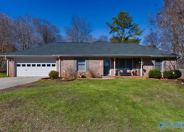 Property at 171 Kimberly Ln, Huntsville, AL 35810, 3 beds, 2 baths