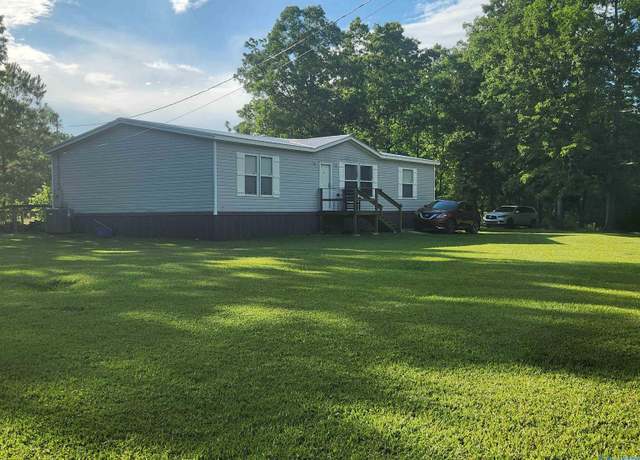Property at 537 Highland St, Hamilton, AL 35570, 3 beds, 2 baths