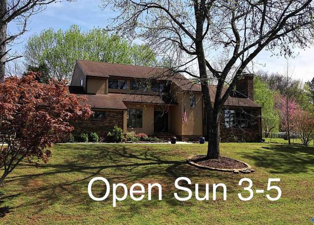 Property at 117 Rachel Dr NW, Huntsville, AL 35806, 4 beds, 3.5 baths