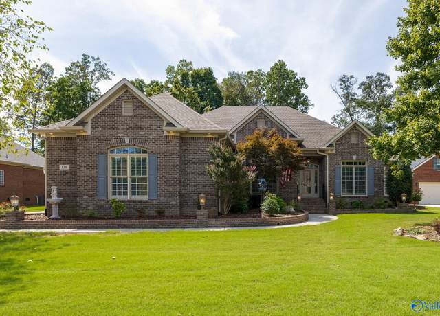 Property at 138 Holbrook Dr, Huntsville, AL 35806, 4 beds, 3.5 baths