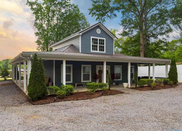 Property at 122 Malibu Cir, Scottsboro, AL 35769, 3 beds, 2 baths