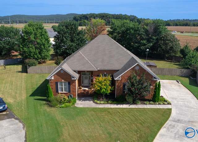 Property at 224 Falling Star Walk, Huntsville, AL 35806, 4 beds, 3 baths