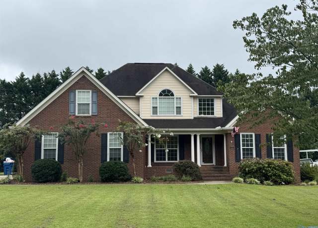 Property at 1292 Byron Ave, Boaz, AL 35957, 3 beds, 2.5 baths