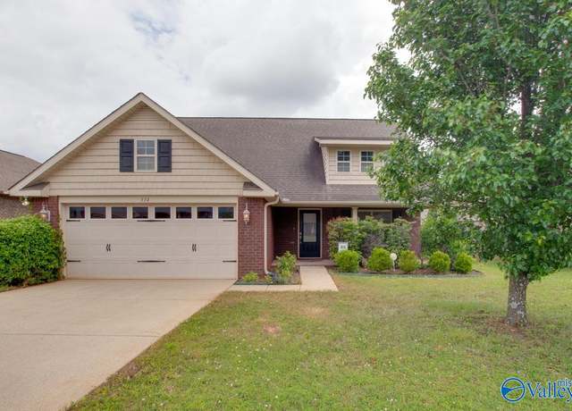 Property at 314 Dovington Dr, Huntsville, AL 35806, 4 beds, 2.5 baths