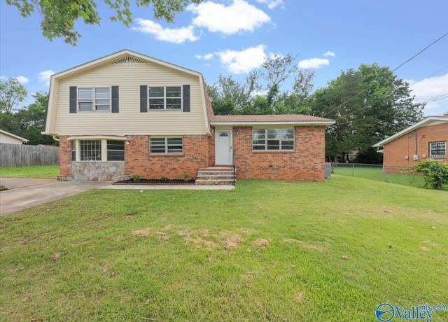 Property at 6108 Melrose Rd NW, Huntsville, AL 35810, 4 beds, 2.5 baths