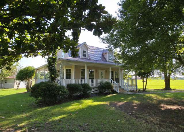 Property at 415 Magnolia Ave NW, Hanceville, AL 35077, 2 beds, 1.5 baths