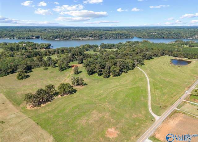 Property at 19660 Cox Rd, Athens, AL 35611, 3 beds, 2 baths