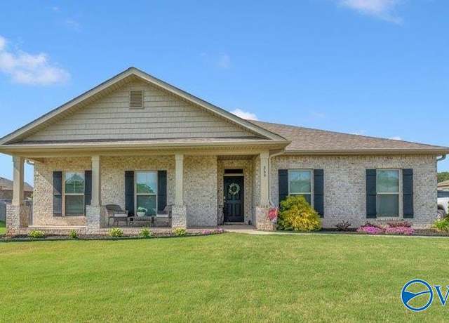 Property at 266 Dinner Tree Sq, Huntsville, AL 35811, 4 beds, 2.5 baths