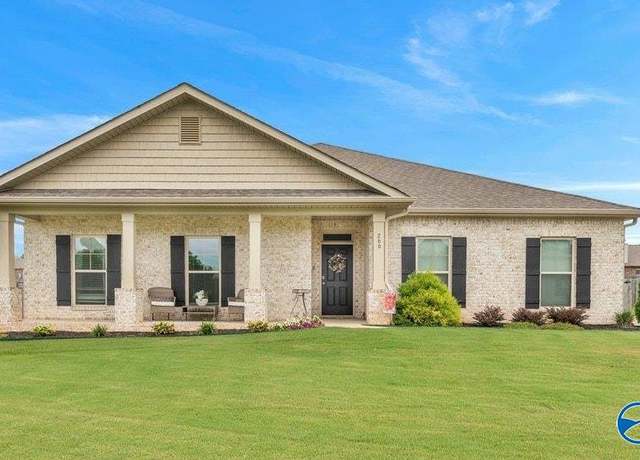 Property at 266 Dinner Tree Sq, Huntsville, AL 35811, 4 beds, 2.5 baths