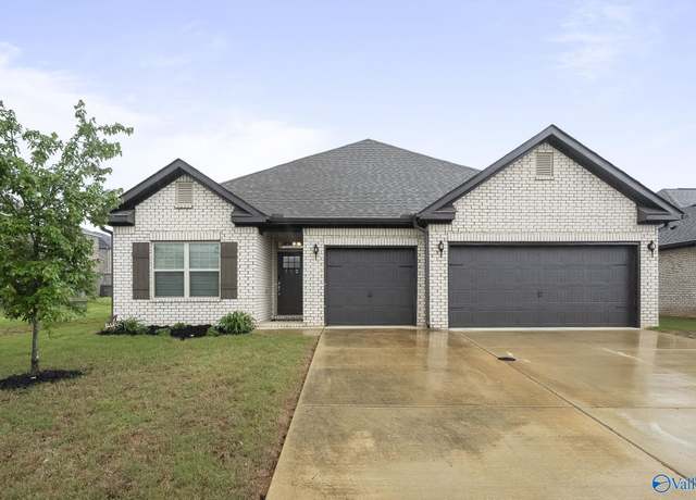 Property at 102 Holly Fern Dr, Harvest, AL 35749, 3 beds, 2.5 baths