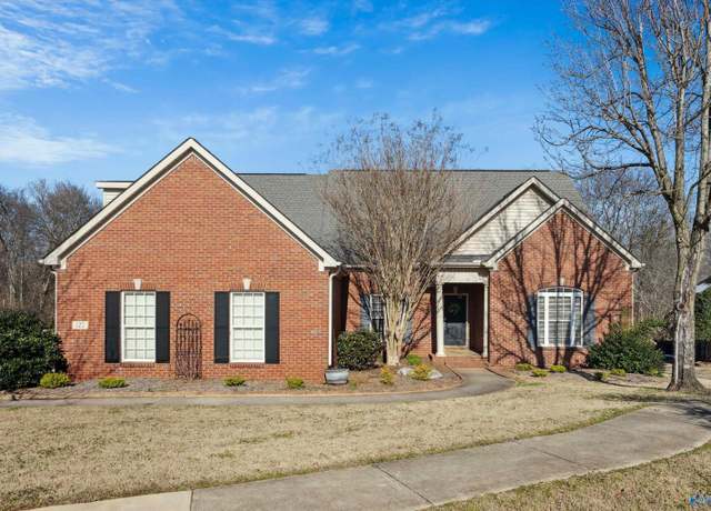 Property at 122 River Bridge Way, Huntsville, AL 35811, 4 beds, 3 baths