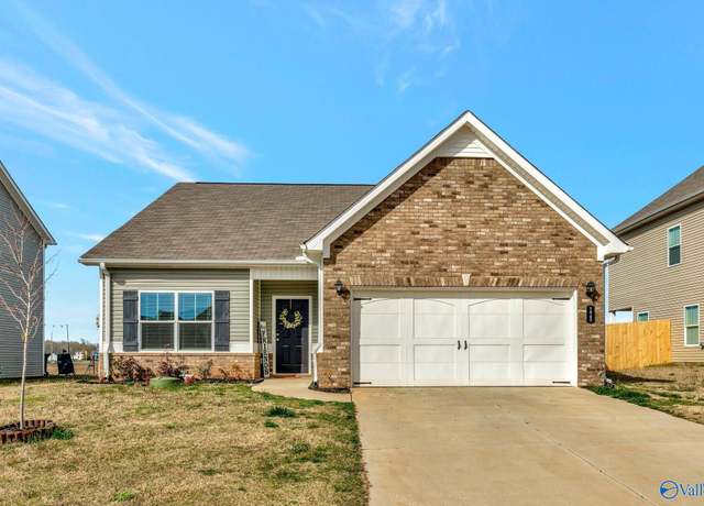 Property at 125 Story Ray Dr, New Market, AL 35761, 4 beds, 2 baths