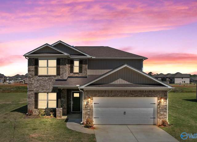 Property at 109 Old Dirt Rd, Meridianville, AL 35759, 4 beds, 2.5 baths