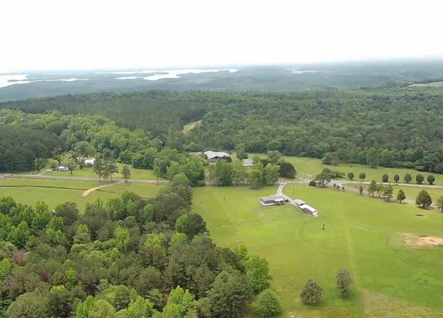Property at 965 County Road 142, Fort Payne, AL 35967, 3 beds, 2 baths