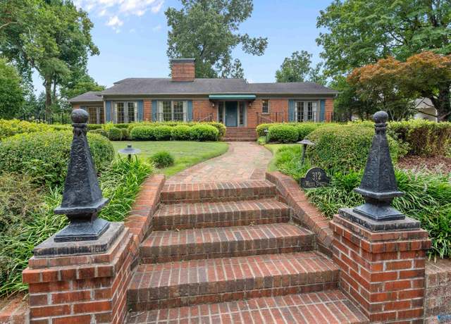 Property at 312 White Cir, Huntsville, AL 35801, 3 beds, 3 baths