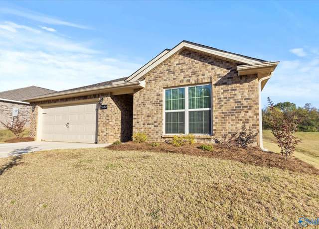 Property at 2610 NW Ajs Arbor Dr, Huntsville, AL 35810, 3 beds, 2 baths