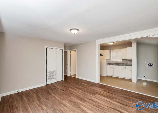 Property at 3241 Central Ave, Birmingham, AL 35224, 2 beds, 1 bath
