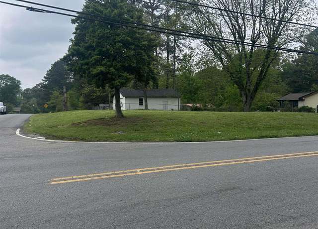Property at 12 Faulkner Cir, Albertville, AL 35950