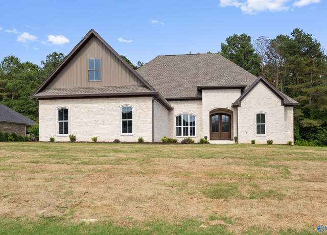 Property at 390 Deer Creek Dr, Killen, AL 35645, 4 beds, 3.5 baths