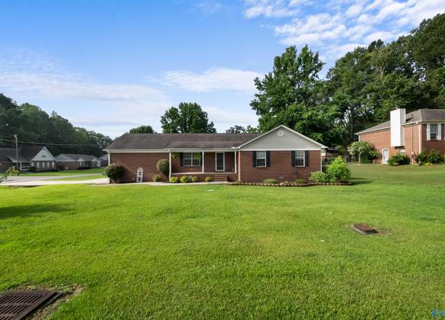 Property at 3161 Hawthorne Pl, Southside, AL 35907, 4 beds, 3 baths