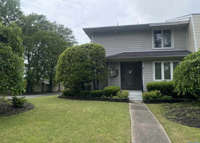 Property at 2847 Westchester Dr SW, Decatur, AL 35603, 3 beds, 2.5 baths