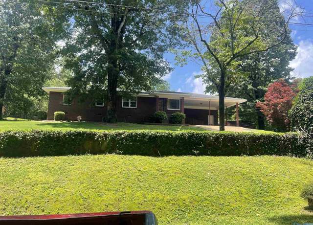Property at 340 White St, Gadsden, AL 35901, 3 beds, 2 baths