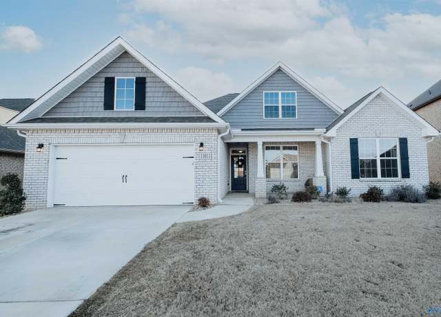 Property at 11011 NW Oakway Cir NW, Madison, AL 35757, 4 beds, 2.5 baths