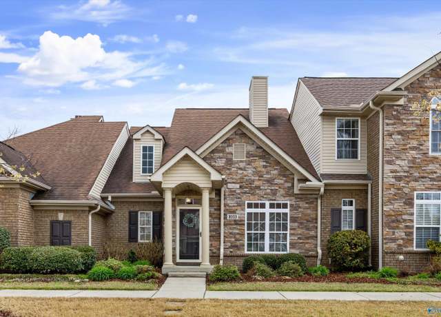 Property at 1033 Scarlet Woods, Huntsville, AL 35806, 2 beds, 2.5 baths