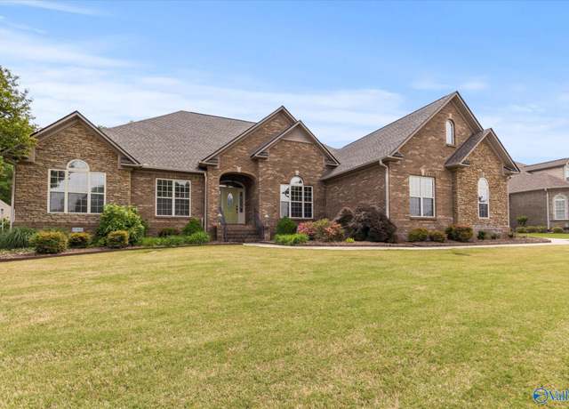 Property at 17174 Leatherwood Dr, Athens, AL 35611, 3 beds, 3 baths