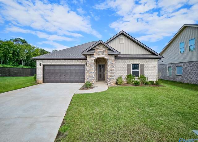 Property at 243 Portrait St, Meridianville, AL 35759, 3 beds, 2 baths