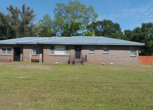 Property at 370 Riverside Dr, Gadsden, AL 35903, 3 beds, 1.5 baths