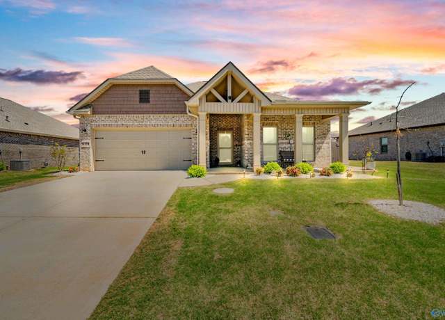 Property at 14752 Demarie Ln, Athens, AL 35613, 3 beds, 2 baths